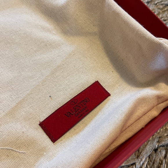 VALENTINO Metallic Rockstud Pouch/Clutch - Picture 7 of 9